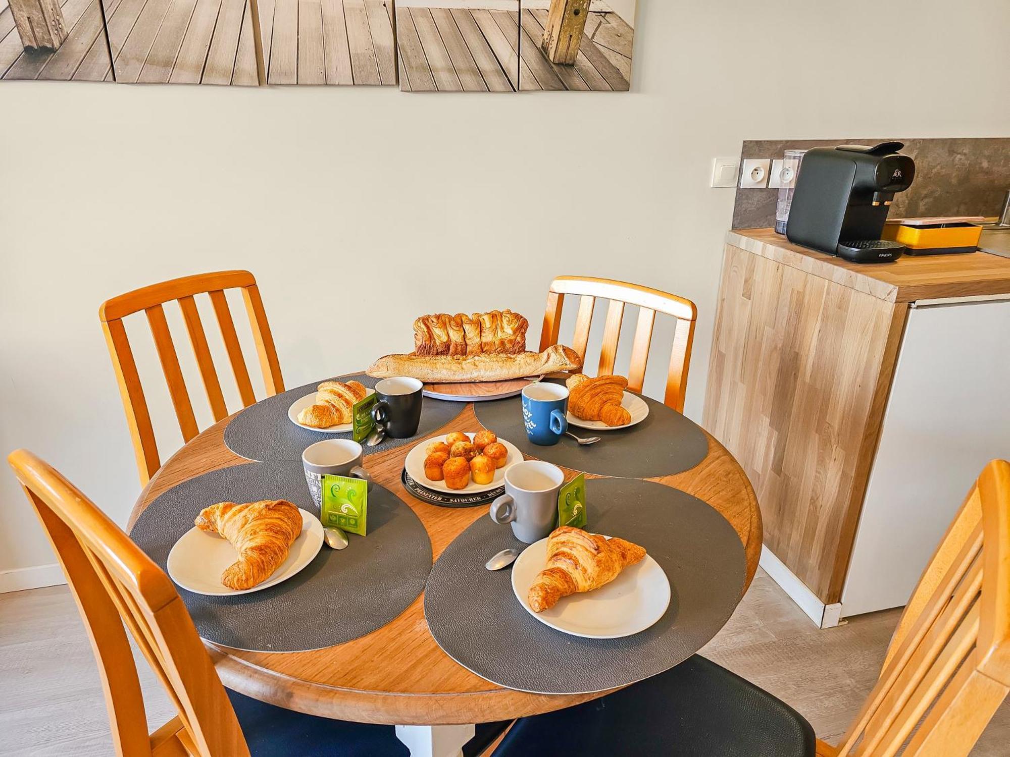 2 Apartment *